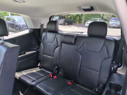 Used 2025 Kia Telluride LX FWD image 26