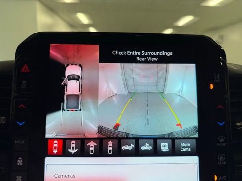 New 2026 RAM 2500 Laramie AWD/4WD image 18