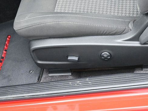 Used 2018 Dodge Challenger R/T w/ Performance Handling Group image 13