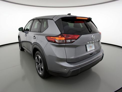 Used 2025 Nissan Rogue SV FWD image 6