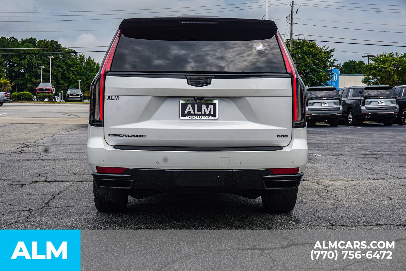 Used 2023 Cadillac Escalade ESV Sport w/ LPO, ONYX Package AWD/4WD image 12