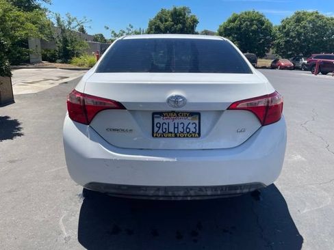 Used 2019 Toyota Corolla LE w/ Carpet Mat Package (TMS) FWD image 5