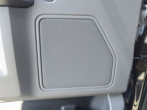 Used 2016 Ford F150 XLT w/ Equipment Group 302A Luxury image 15