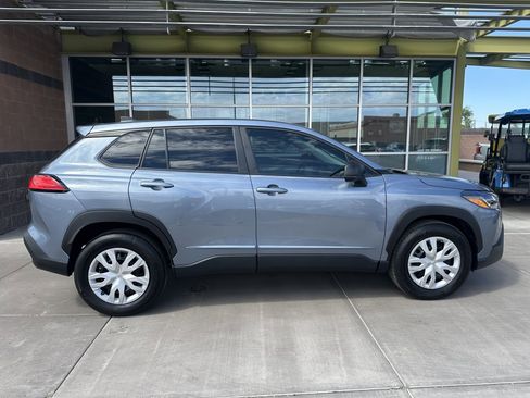 Used 2023 Toyota Corolla Cross L image 7