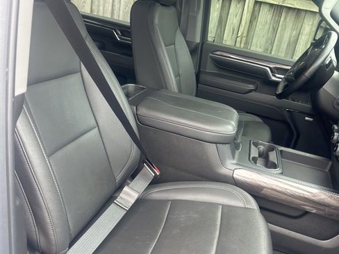 Used 2024 Chevrolet Silverado 2500 LTZ w/ LTZ Convenience Package image 15