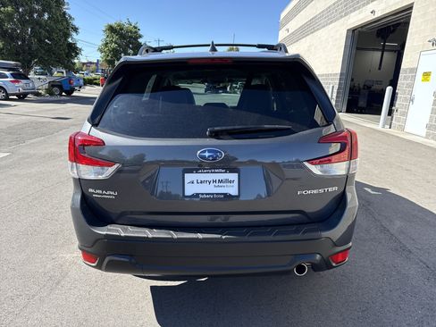 Certified 2023 Subaru Forester Limited AWD/4WD image 5