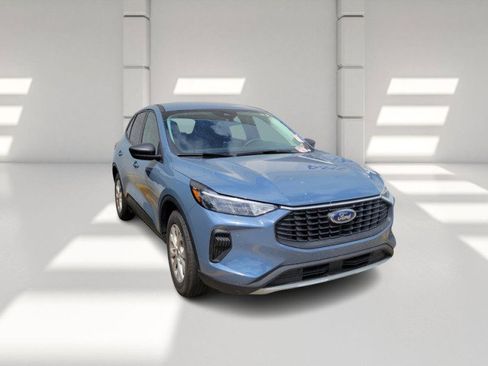 Used 2025 Ford Escape Active image 3