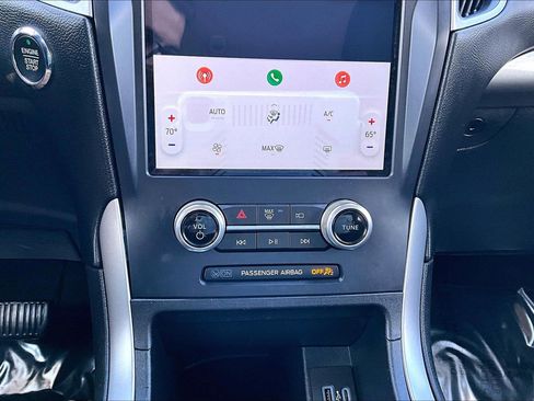 Certified 2022 Ford Edge SE w/ Black Appearance Package image 16