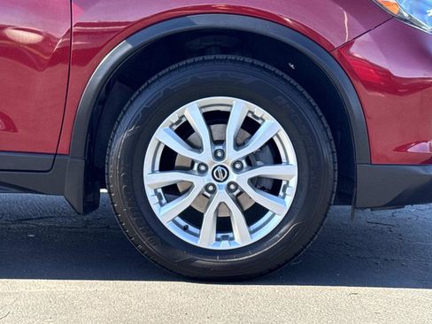 Used 2019 Nissan Rogue SV image 30