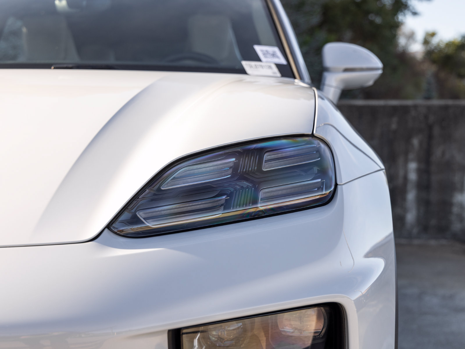 Certified 2025 Porsche Macan Electric RWD image 15