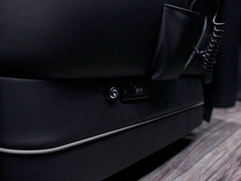 Used 2024 Mercedes-Benz Sprinter 3500 w/ Parking Package image 85