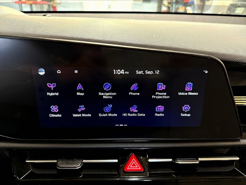 Certified 2023 Kia Niro EX Touring FWD image 20