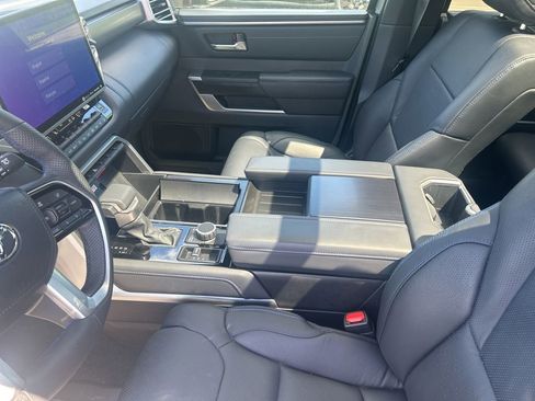 Used 2024 Toyota Sequoia Platinum AWD/4WD image 6