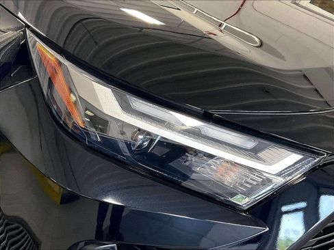 Certified 2022 Toyota RAV4 XLE w/ Convenience Package AWD/4WD image 33