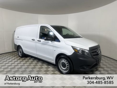 Used 2020 Mercedes-Benz Metris image 1