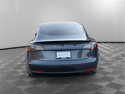 Used 2019 Tesla Model 3 Performance image 4