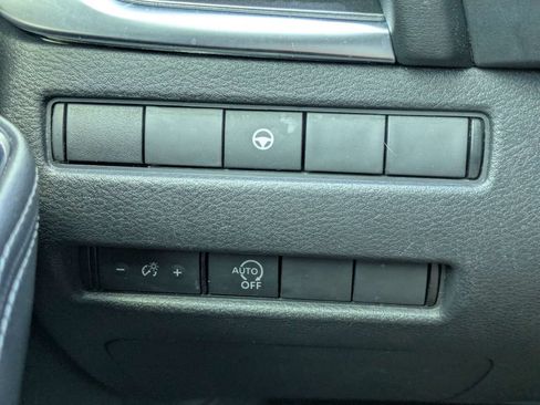 Used 2023 Nissan Rogue SV FWD image 24