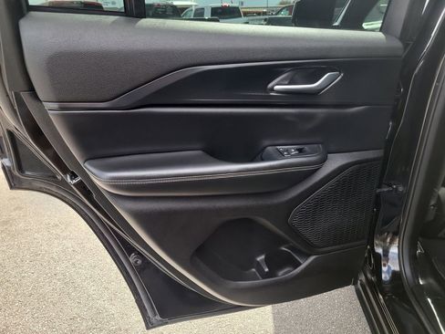 Used 2023 Jeep Grand Cherokee Altitude image 9