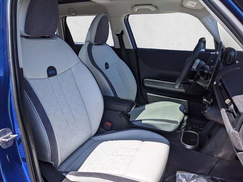 Certified 2025 MINI Cooper S FWD image 19