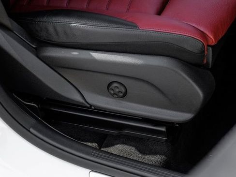 Used 2021 Mercedes-Benz GLC 43 AMG 4MATIC image 34