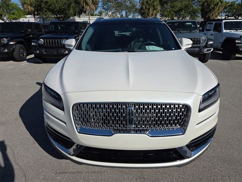 Used 2019 Lincoln Nautilus Reserve image 4