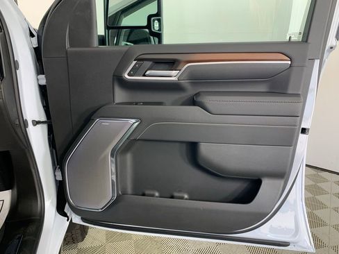 New 2026 GMC Sierra 3500 Denali w/ Denali Reserve Package image 54