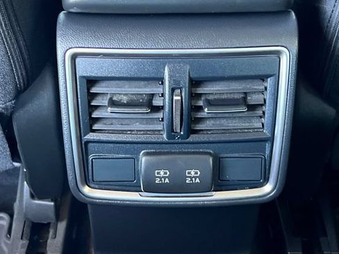 Used 2021 Subaru Forester Premium w/ Popular Package #1 AWD/4WD image 16