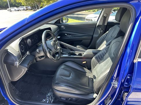 Used 2023 Hyundai Elantra Limited w/ Cargo Package FWD image 16