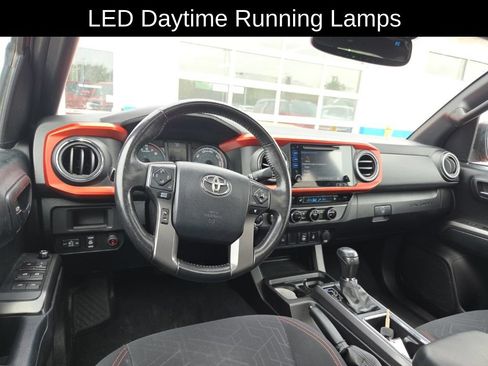 Used 2016 Toyota Tacoma TRD Sport AWD/4WD image 14