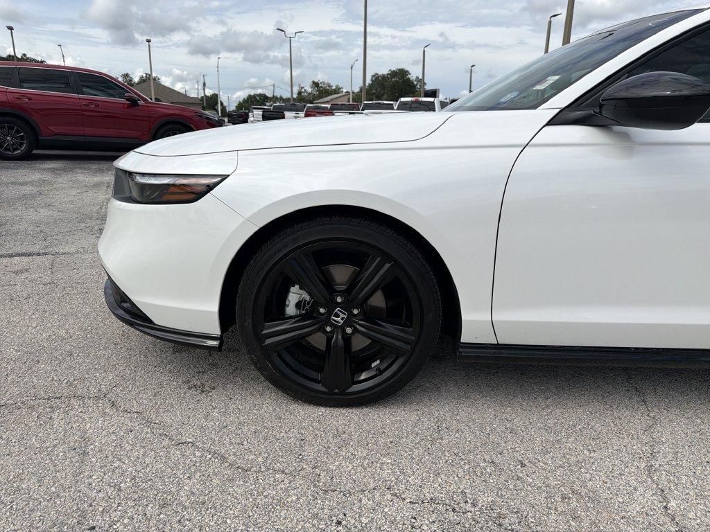 Used 2025 Honda Accord Sport image 30