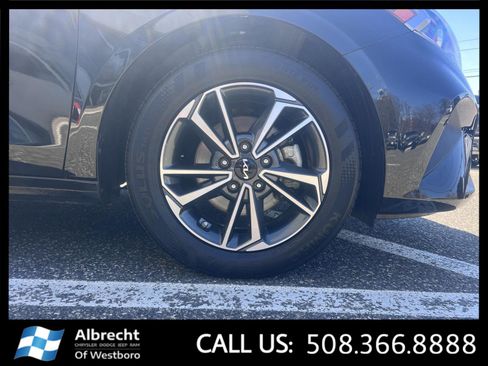 Used 2023 Kia Forte LXS w/ LXS Technology Package image 31