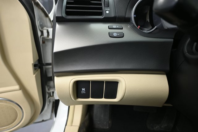 Used 2013 Acura TL FWD image 25