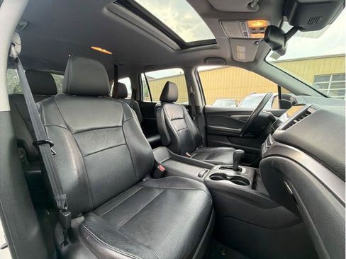 Used 2017 Honda Pilot EX-L image 4