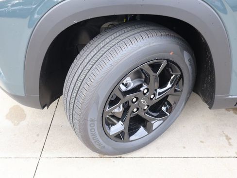 New 2026 Chevrolet Trax LT w/ Midnight Edition FWD image 35