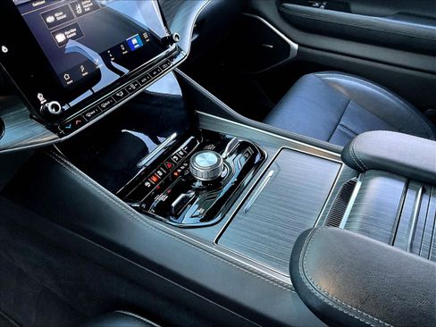 Used 2024 Jeep Wagoneer Series III w/ Flexible Seating Group AWD/4WD image 17