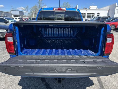 Used 2024 GMC Canyon AT4 w/ Canyon Safety Plus Package AWD/4WD image 28
