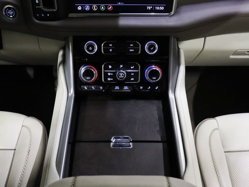 Used 2021 GMC Yukon XL Denali w/ Denali Ultimate Package image 33