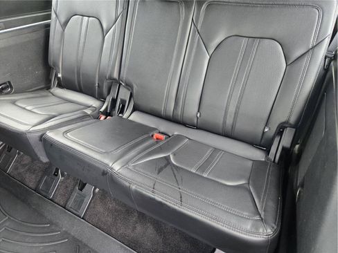 Used 2018 Ford Expedition Limited w/ Equipment Group 302A RWD image 30