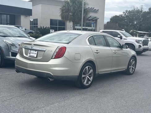 Used 2010 Lincoln MKS image 7