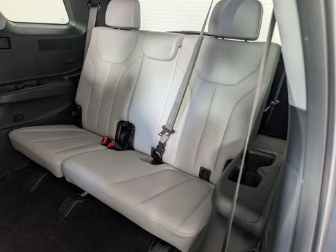 Used 2025 Hyundai Palisade SEL FWD image 27