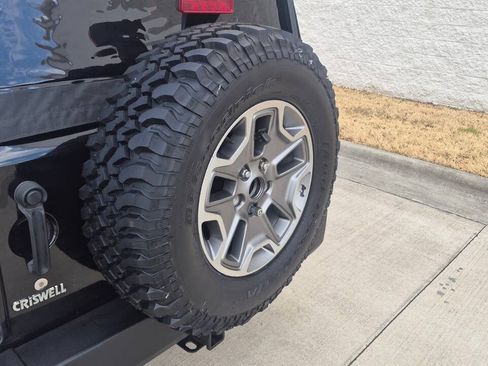 Used 2009 Jeep Wrangler X w/ Black Appearance Group AWD/4WD image 21