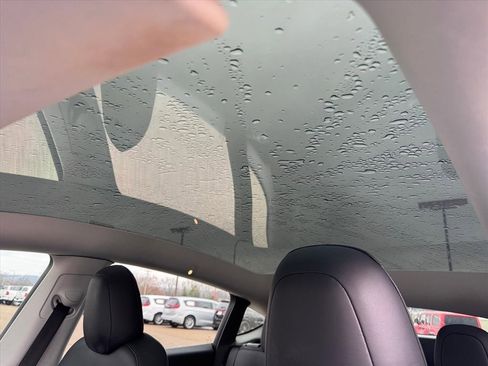 Used 2023 Tesla Model Y Long Range image 9