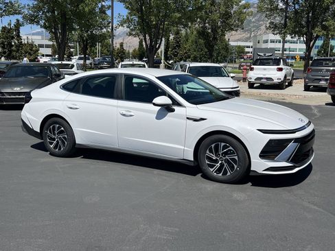 Certified 2026 Hyundai Sonata Blue FWD image 5