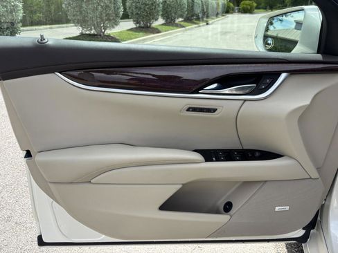 Used 2014 Cadillac XTS Premium w/ Driver Assist Package image 36