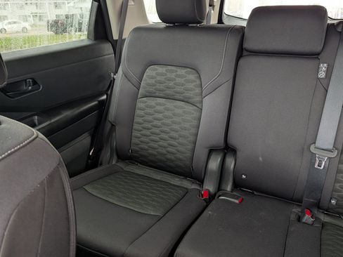 Used 2024 Nissan Pathfinder S AWD/4WD image 12