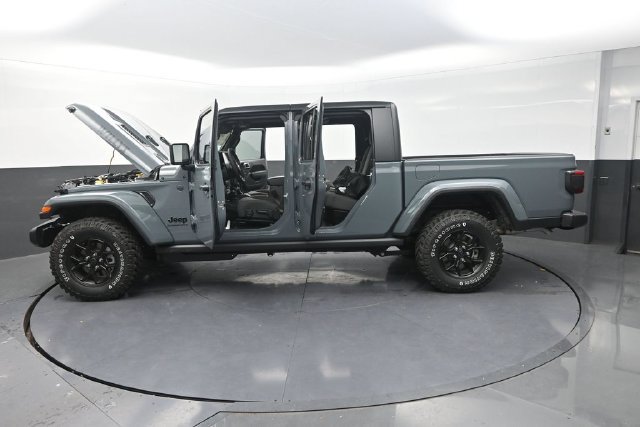 New 2026 Jeep Gladiator Sport AWD/4WD image 32