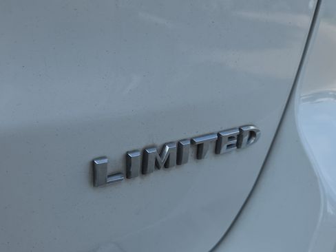 Used 2019 Jeep Grand Cherokee Limited w/ Luxury Group II RWD image 38