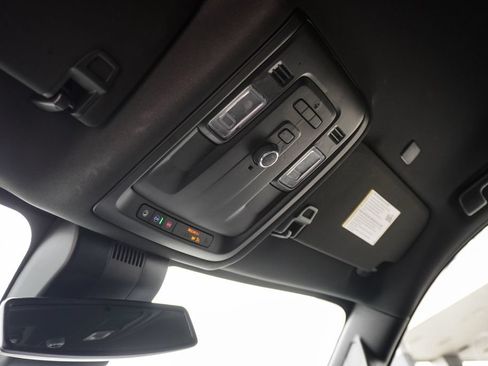 Used 2024 Chevrolet Suburban RST RWD image 25
