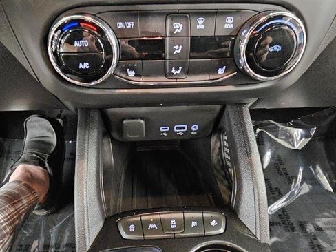Used 2021 Chevrolet TrailBlazer ACTIV w/ Convenience Package FWD image 18