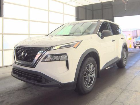 Used 2021 Nissan Rogue S AWD/4WD image 1